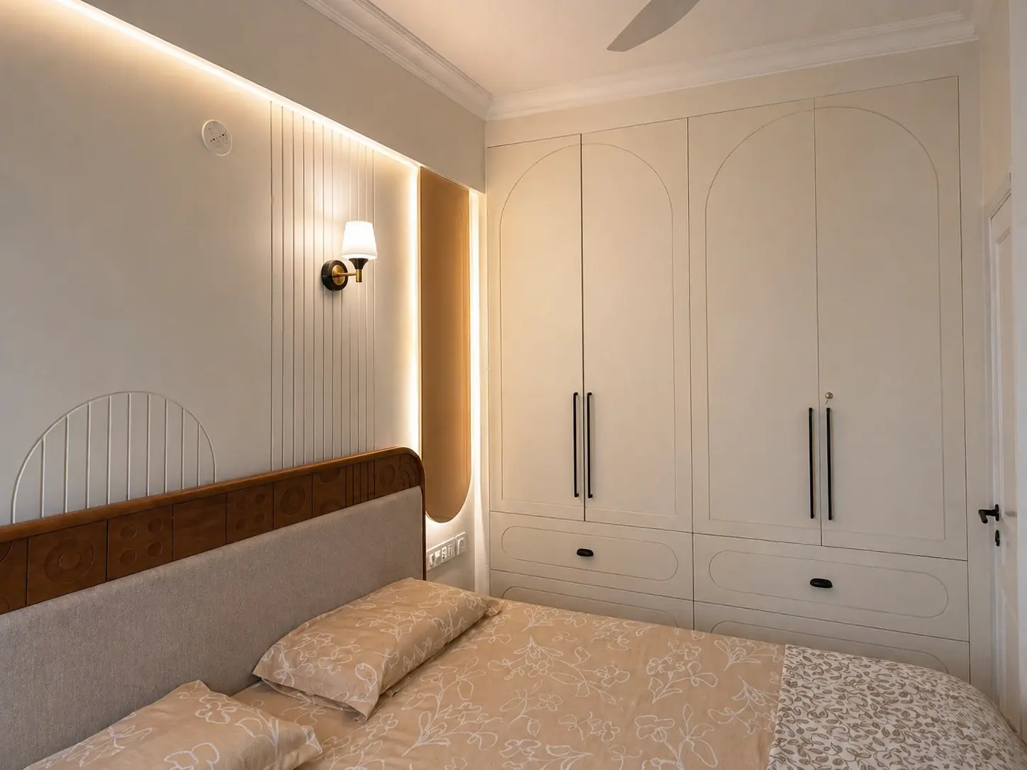 5 Modern White Wardrobe Design